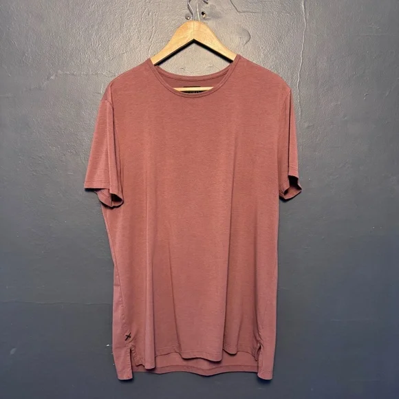 Cuts Clothing Split Hem T-shirt - Picture 5 of 6